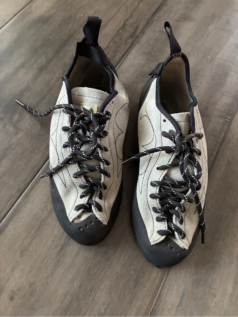 Mad Rock Phoenix Comp Series Suade Rubber Climbing Shoes - Size 6